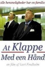 Watch At klappe med een hånd Watch123movies